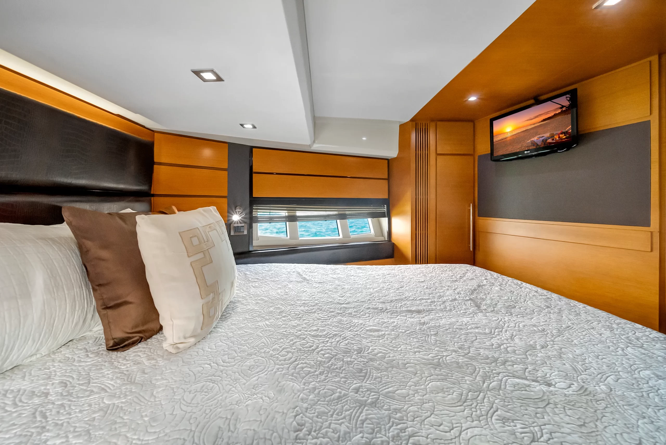 60' Azimut 'Supreme' - Cabin - 8