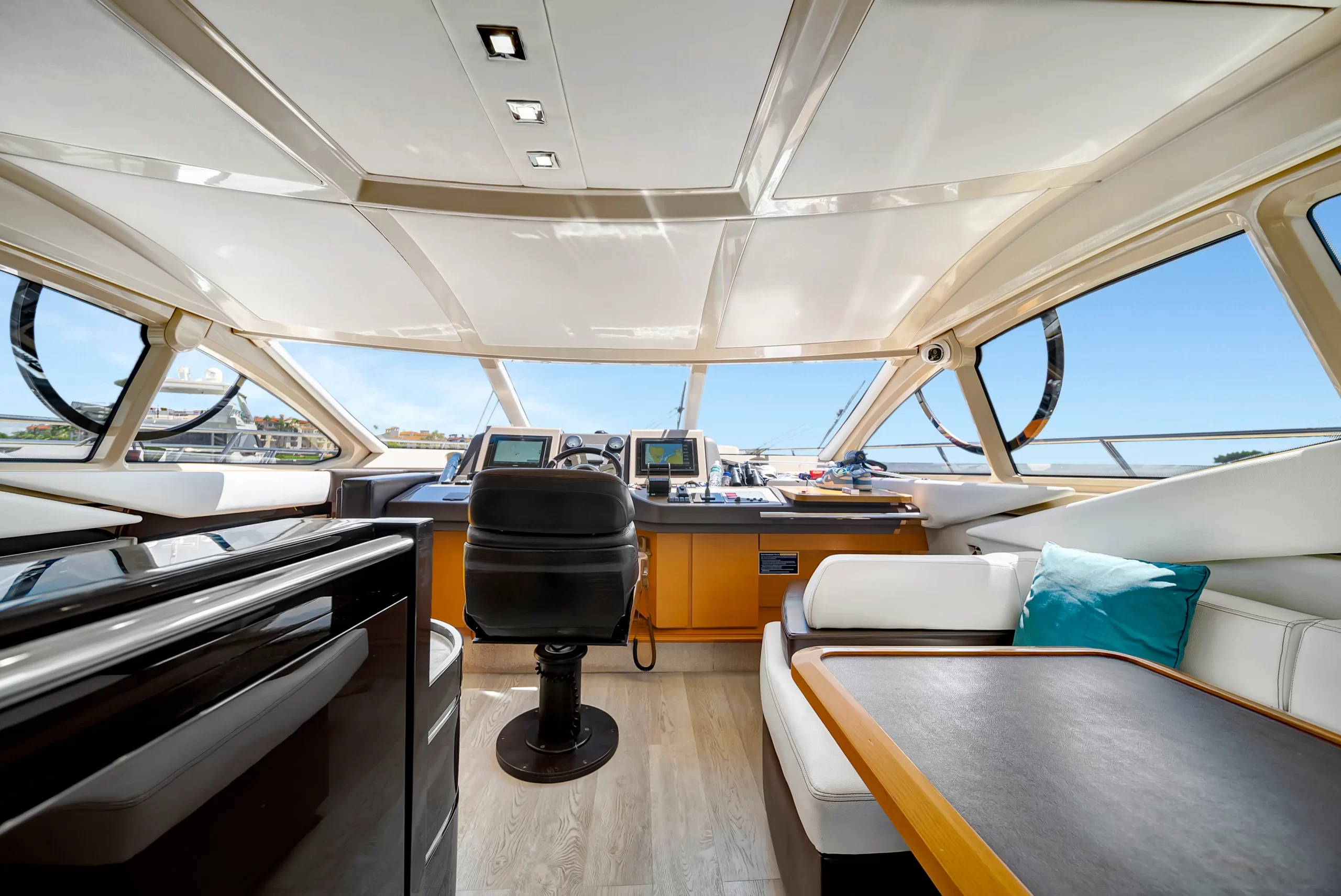 60' Azimut 'Supreme' - Salon - 6