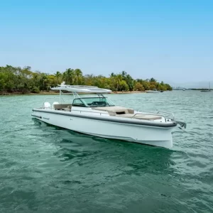 38' Axopar 2025